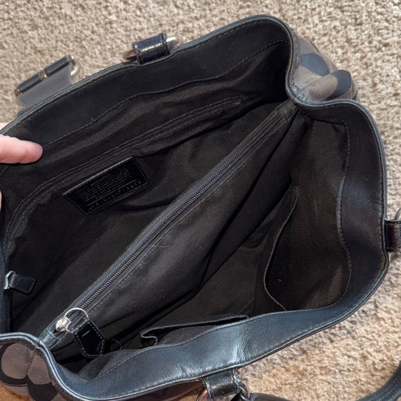 Coach Black Signature Shoulder Bag - Picture 5 of 6